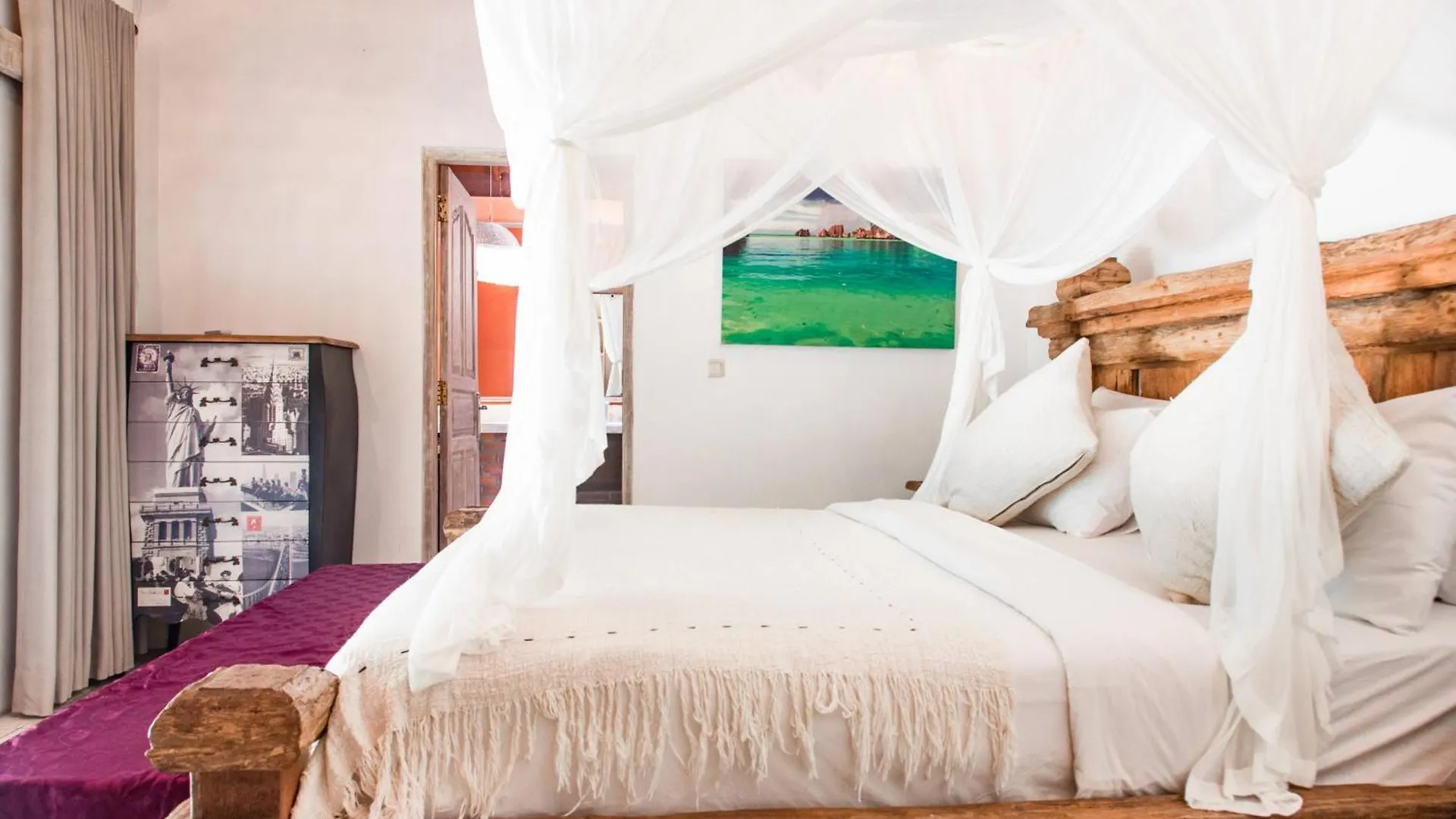 Ocean Star Villa Five Near The Kudeta Beach Indonesia