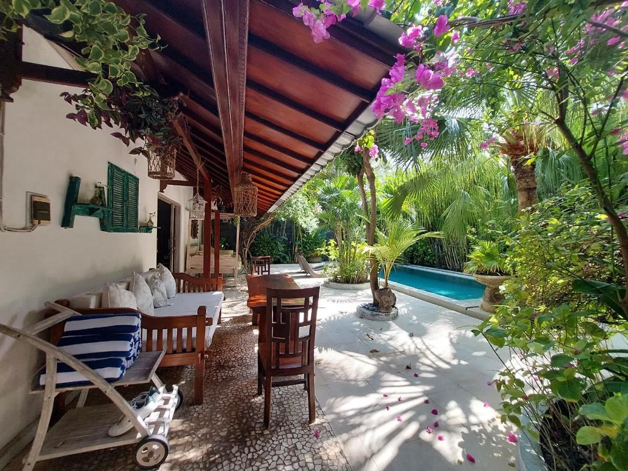 Ocean Star Villa Five Near The Kudeta Beach 0*, Seminyak (Bali)